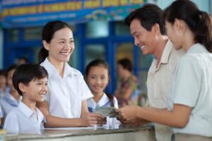 Ép Phụ Huynh Đóng Quỹ Lớp Có Thể Bị Phạt Đến 50 Triệu Đồng