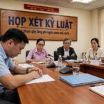 Người gây lãng phí có thể bị khấu trừ lương nếu không bồi thường